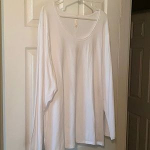 NWT super soft white long sleeve tshirt